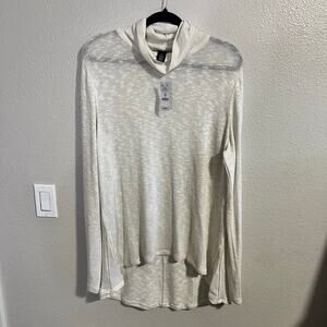 NWT WHBM Elliptical Hem Turtleneck Cream Shimmer Size XL